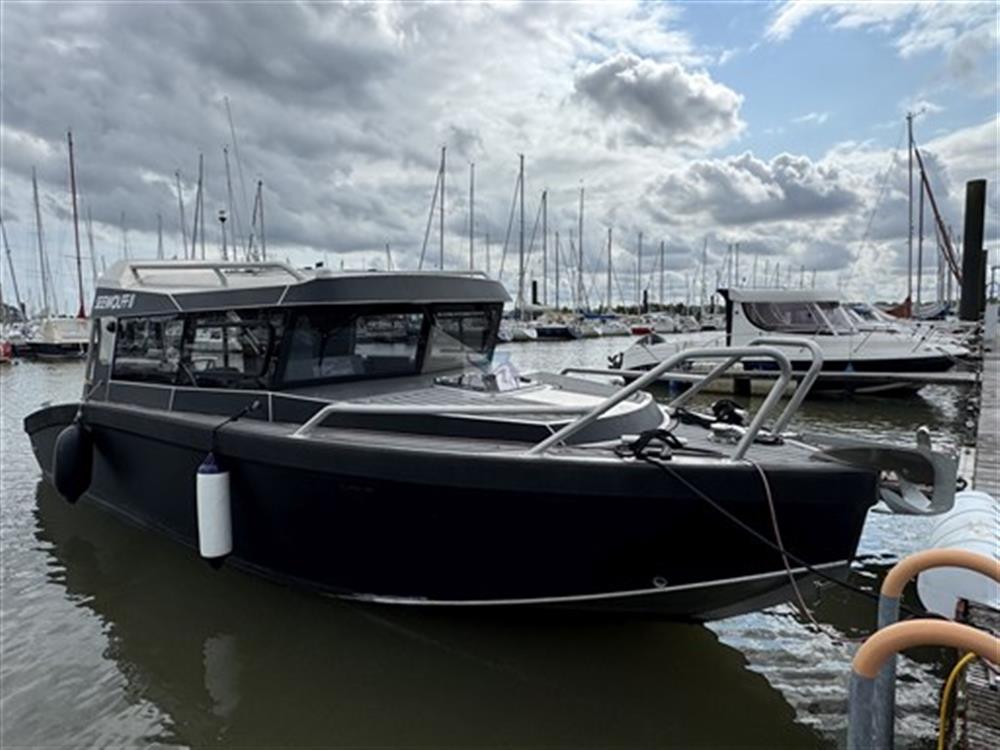  V-Boats - Voyager 700 Cabin