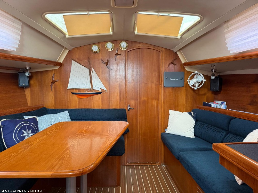 HUNTER &nbsp;33 LEGEND