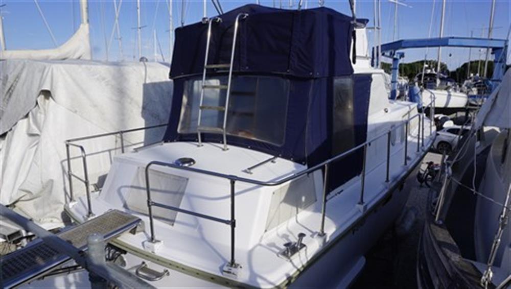 De Amer&nbsp;Amerglass 32 AK II Fly refit to be finished