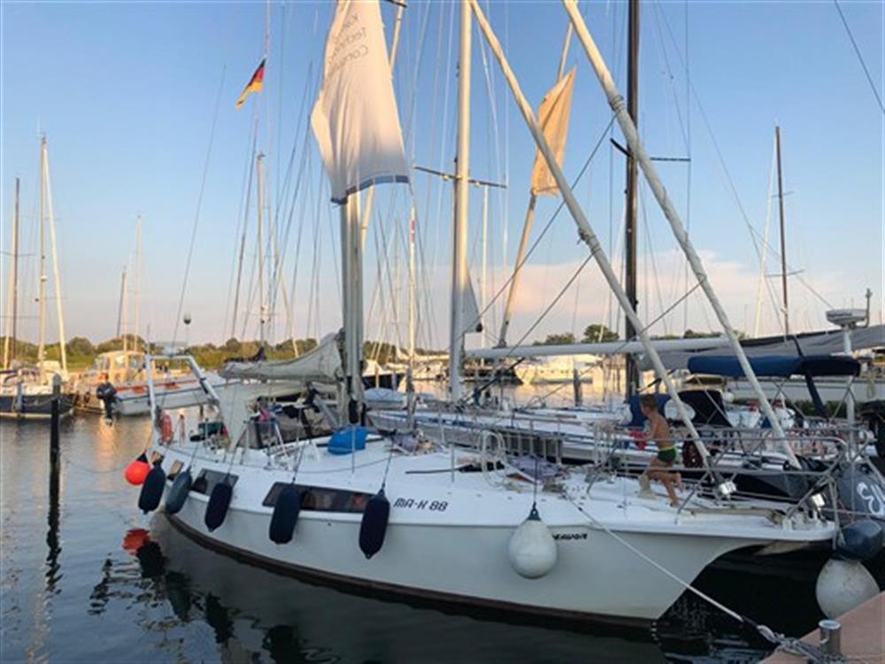 KMS BOOTSBAU c/o Hugo Peters&nbsp;Reinke Hydra SC ASY - TWIN