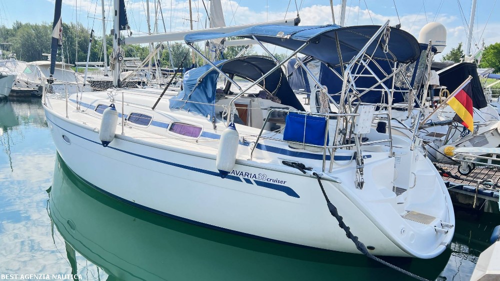 Bavaria Yachts - 33 CRUISER 