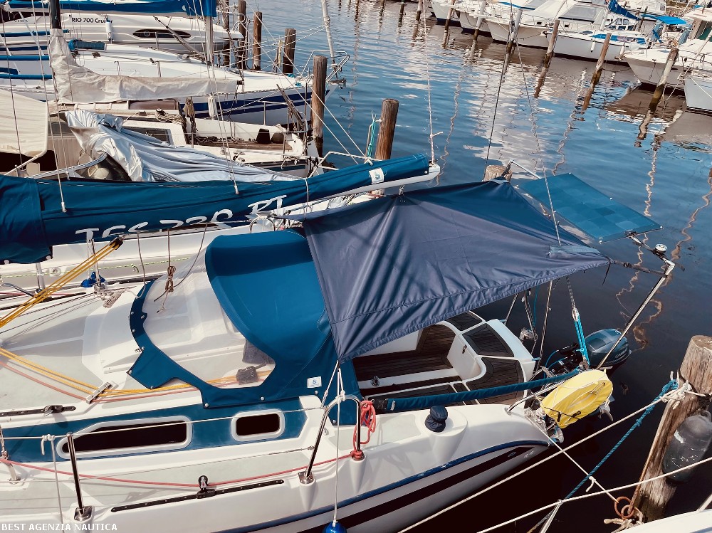 TES - Yachts (Polonia)  TES 720 VERSUS