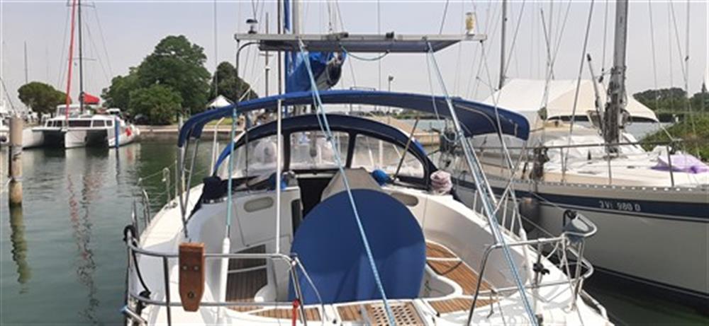 Beneteau USA MOORINGS 445 Beneteau 440