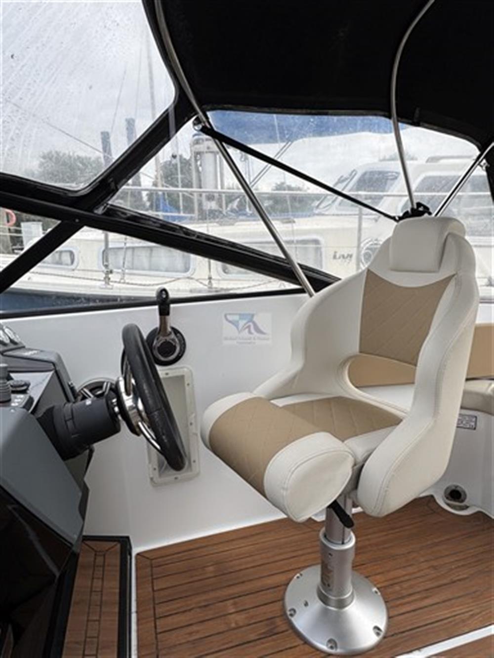 Corsiva Yachting Coaster 600 DC