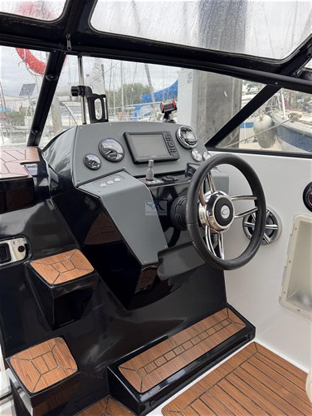 Corsiva Yachting Coaster 600 DC