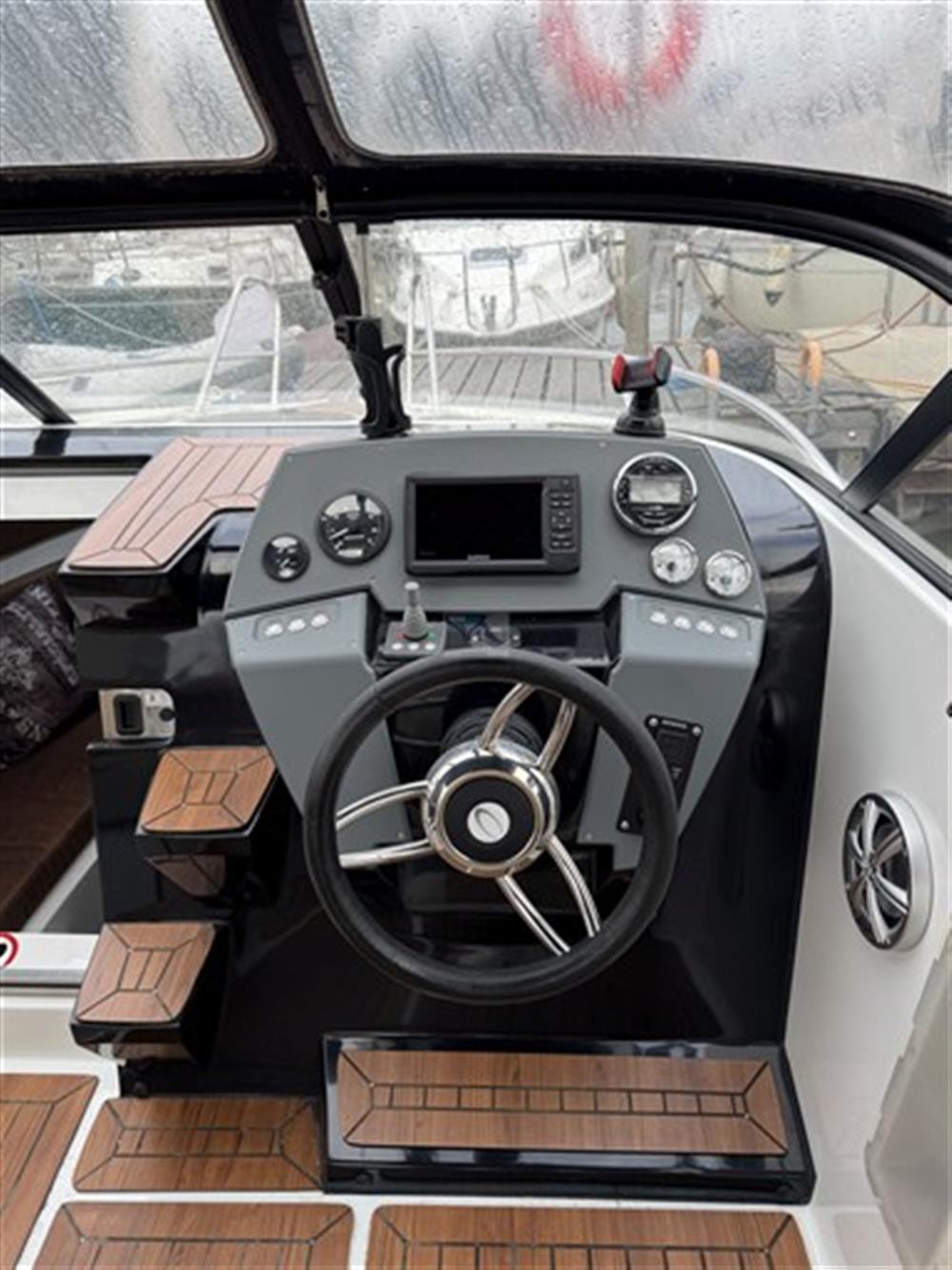 Corsiva Yachting Coaster 600 DC