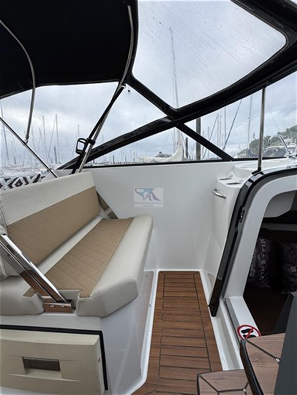 Corsiva Yachting Coaster 600 DC