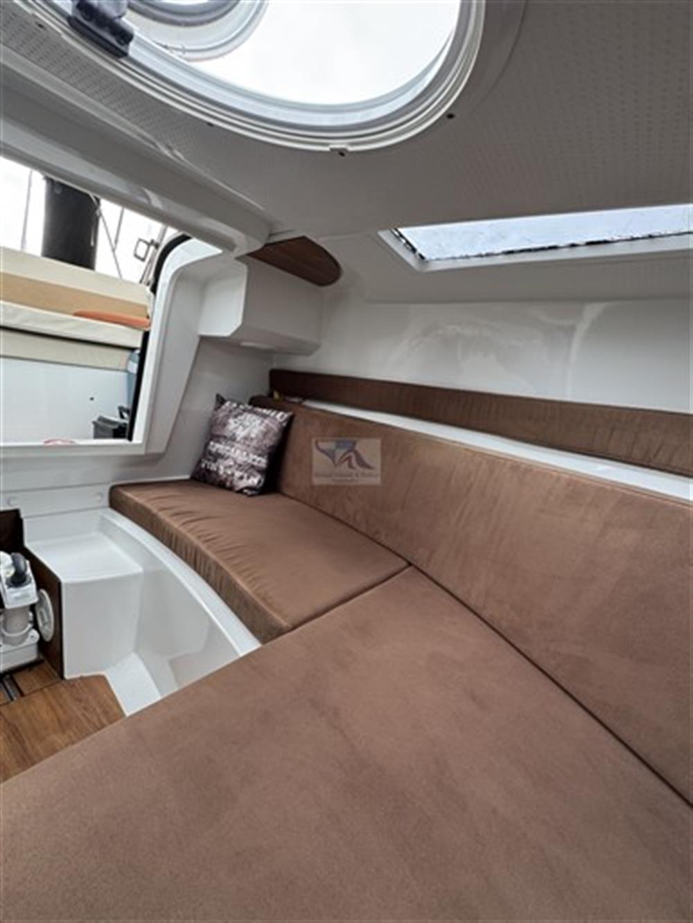Corsiva Yachting Coaster 600 DC