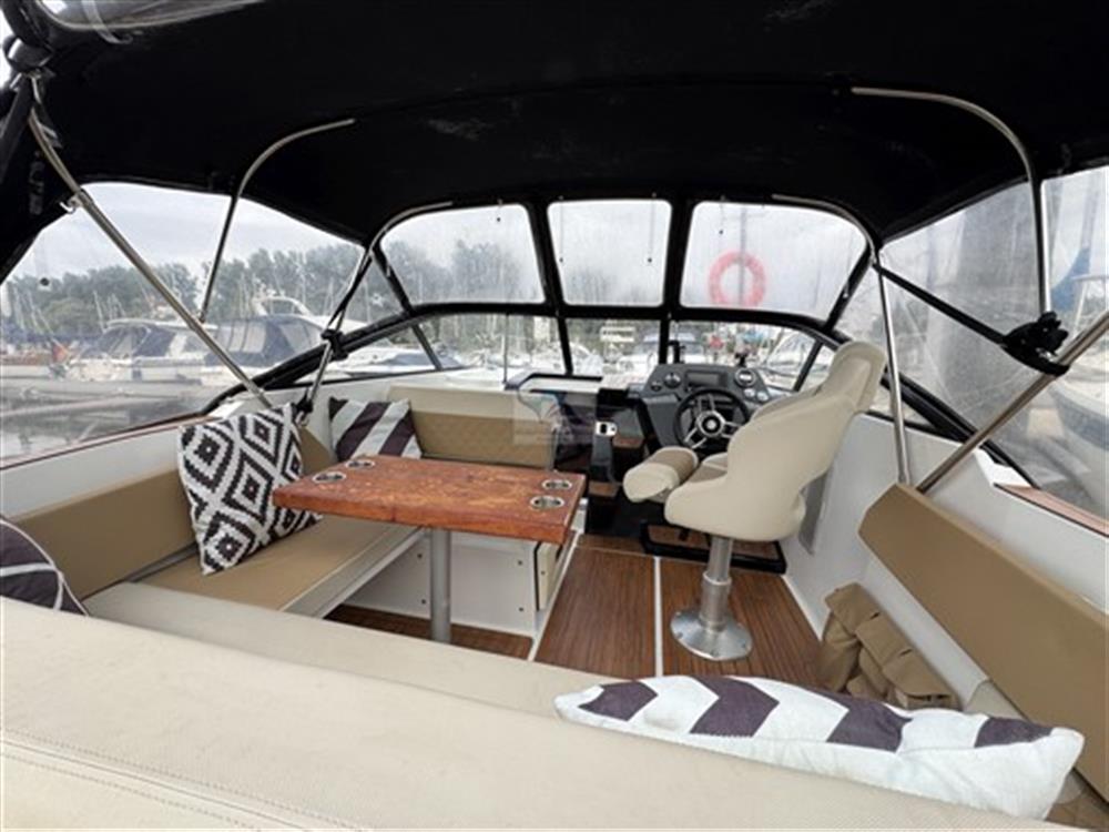 Corsiva Yachting Coaster 600 DC