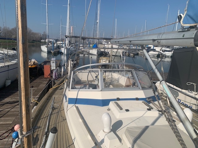 Hallberg&nbsp;Rassy&nbsp;HR&nbsp;382
