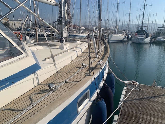 Hallberg&nbsp;Rassy&nbsp;HR&nbsp;382