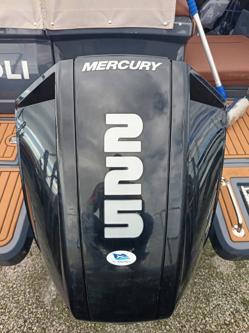 REVO&nbsp;YACHT&nbsp;REVO&nbsp;700