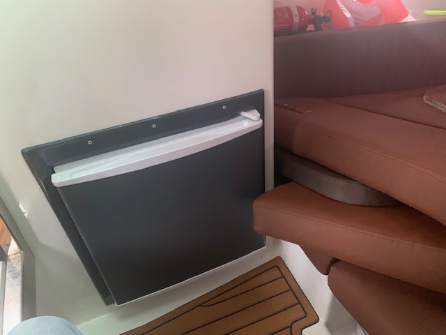 REVO&nbsp;YACHT&nbsp;REVO&nbsp;700