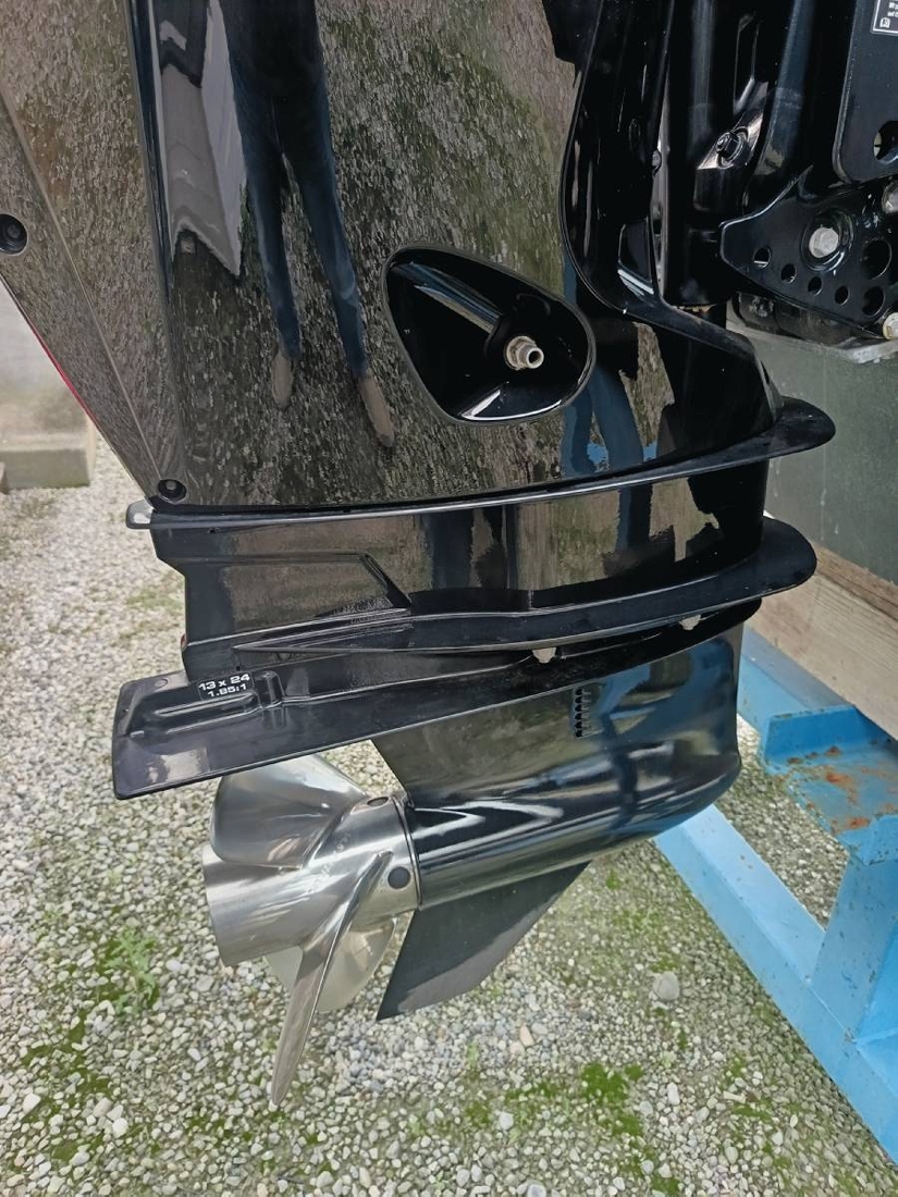 REVO&nbsp;YACHT&nbsp;REVO&nbsp;700