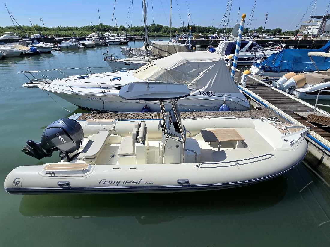 Capelli&nbsp;TEMPEST&nbsp;750&nbsp;LUXE