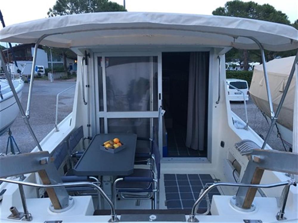 Azimut&nbsp;AZ&nbsp;32