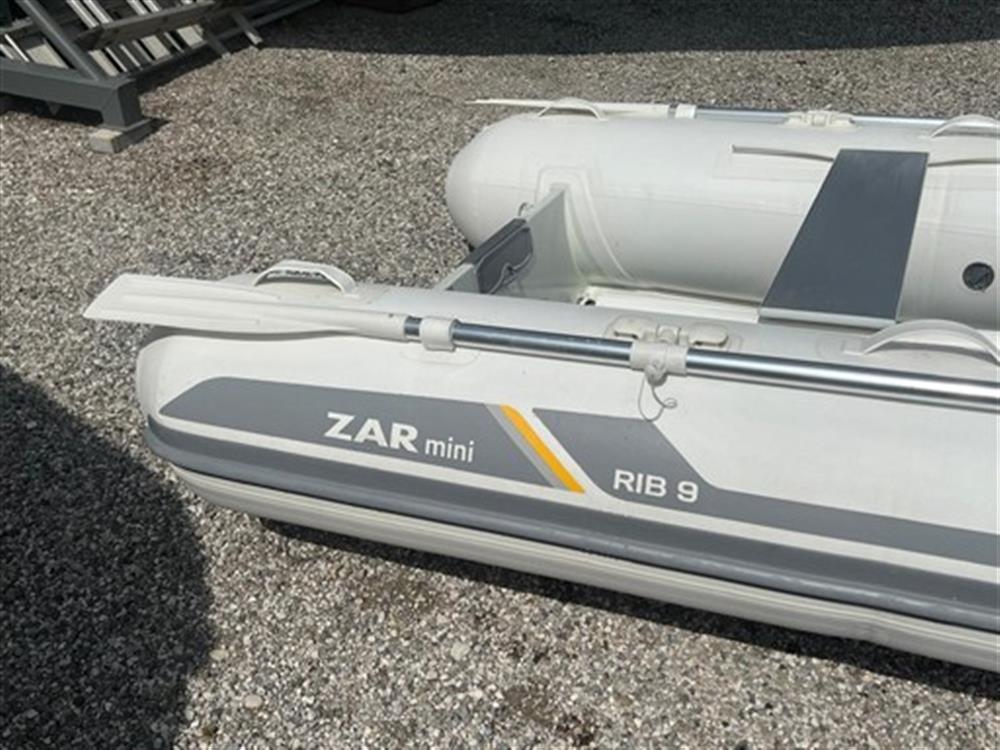 Azimut&nbsp;AZ&nbsp;32