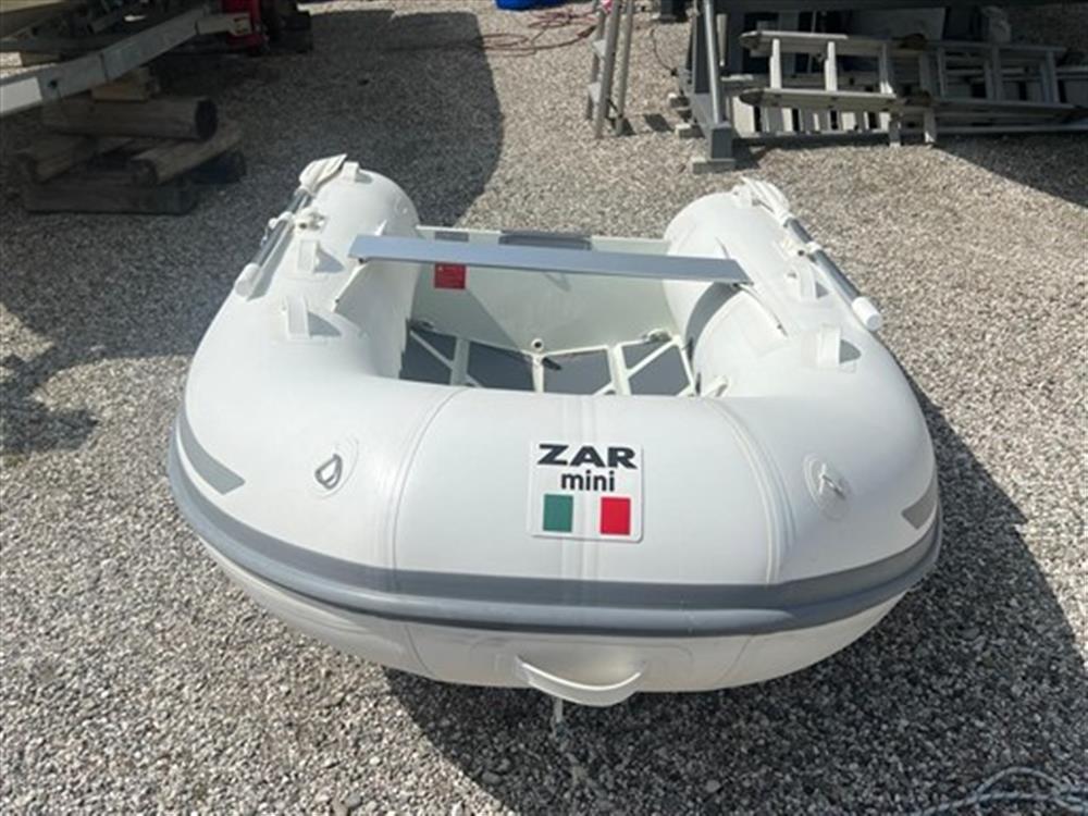 Azimut&nbsp;AZ&nbsp;32