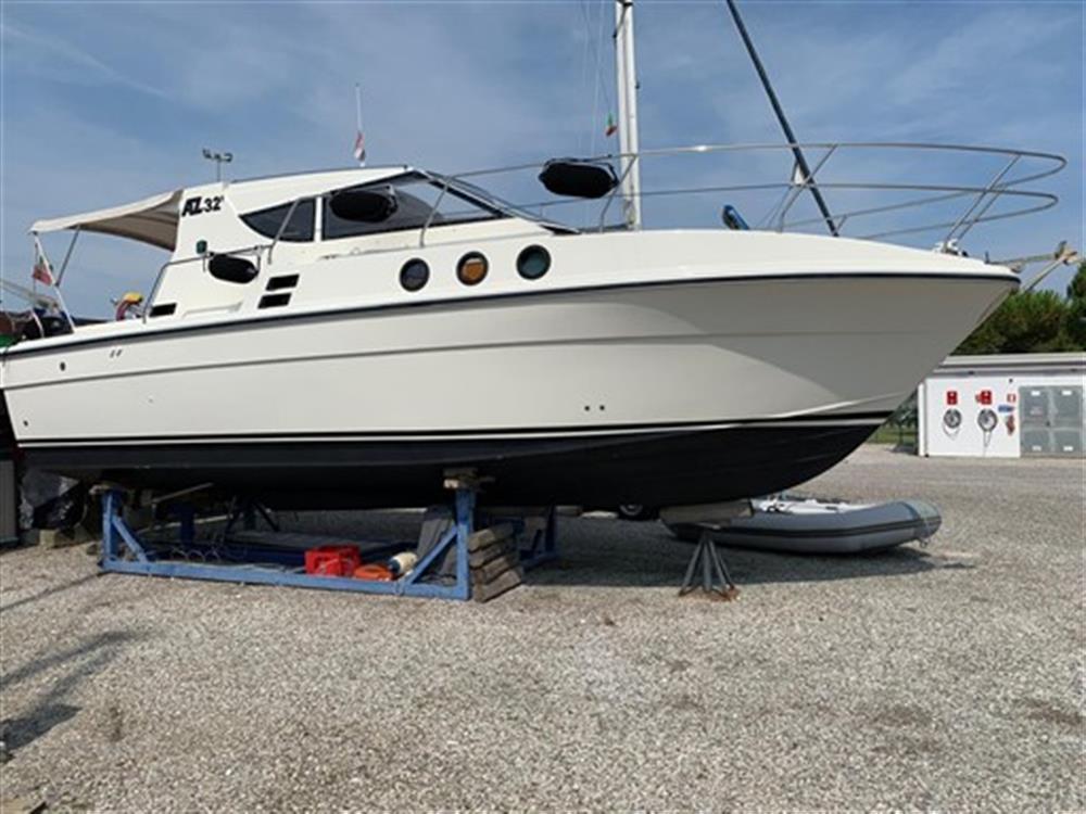 Azimut&nbsp;AZ&nbsp;32