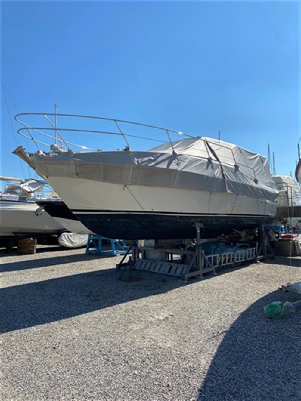 Azimut&nbsp;AZ&nbsp;32